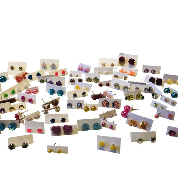 Women's Random Fashion Stud Earrings Lot of 50 Pairs Mixed Styles Colors Girls - Picture 3 of 11